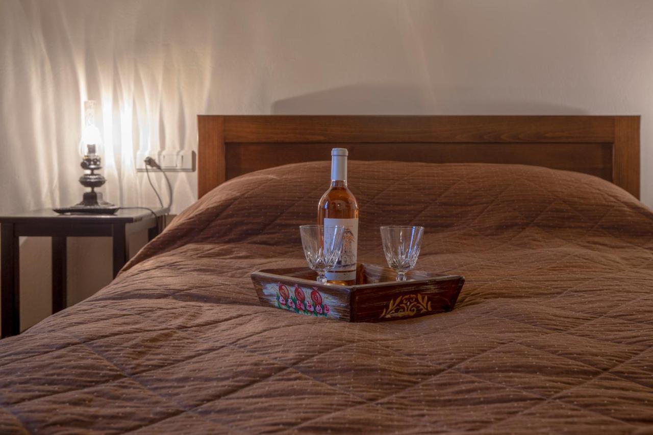 Guesthouse Alexandra Eptálofos Eksteriør billede